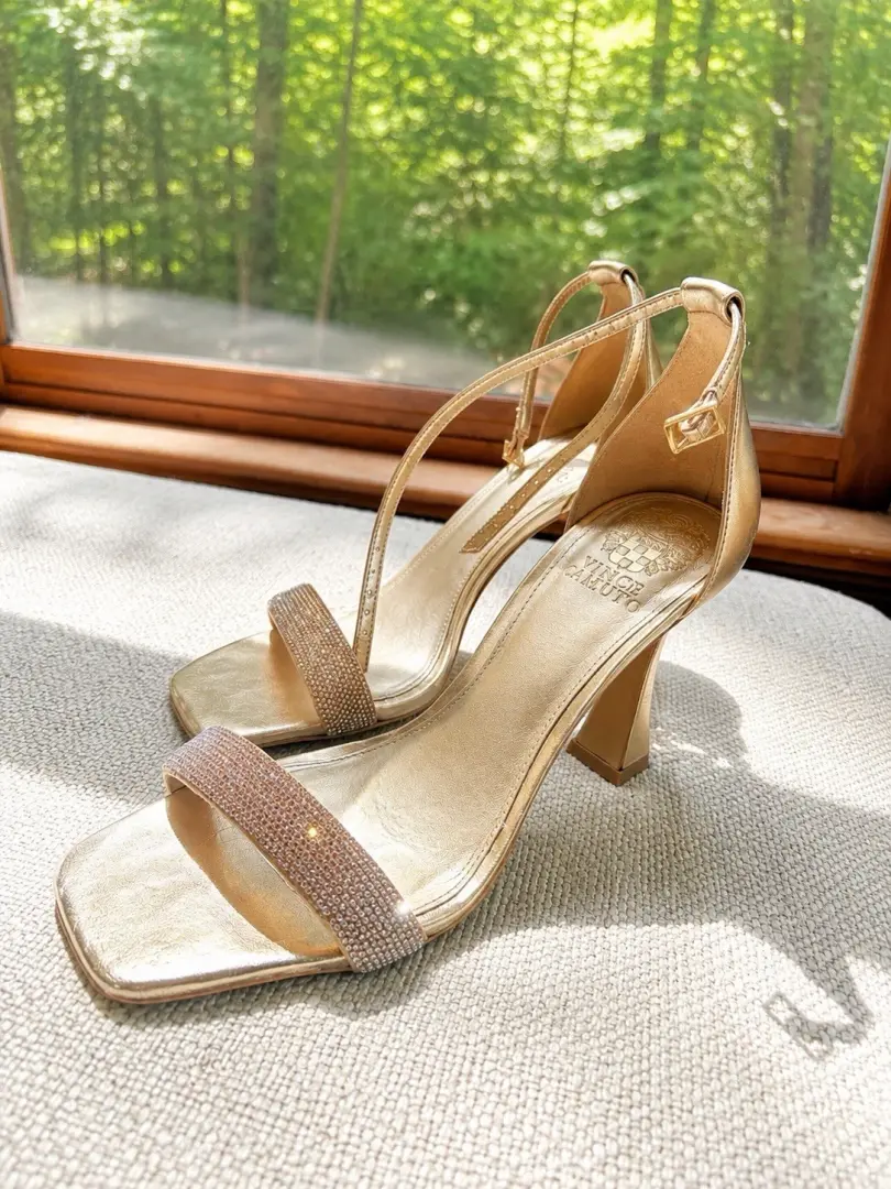 Vince Camuto 金色水钻高跟鞋绑带凉鞋金属色 Glam 尺码 8.5M-