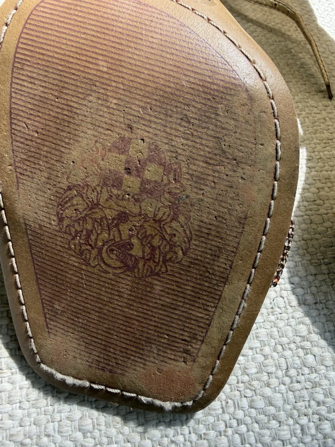 Vince Camuto 金色水钻高跟鞋绑带凉鞋金属色 Glam 尺码 8.5M-