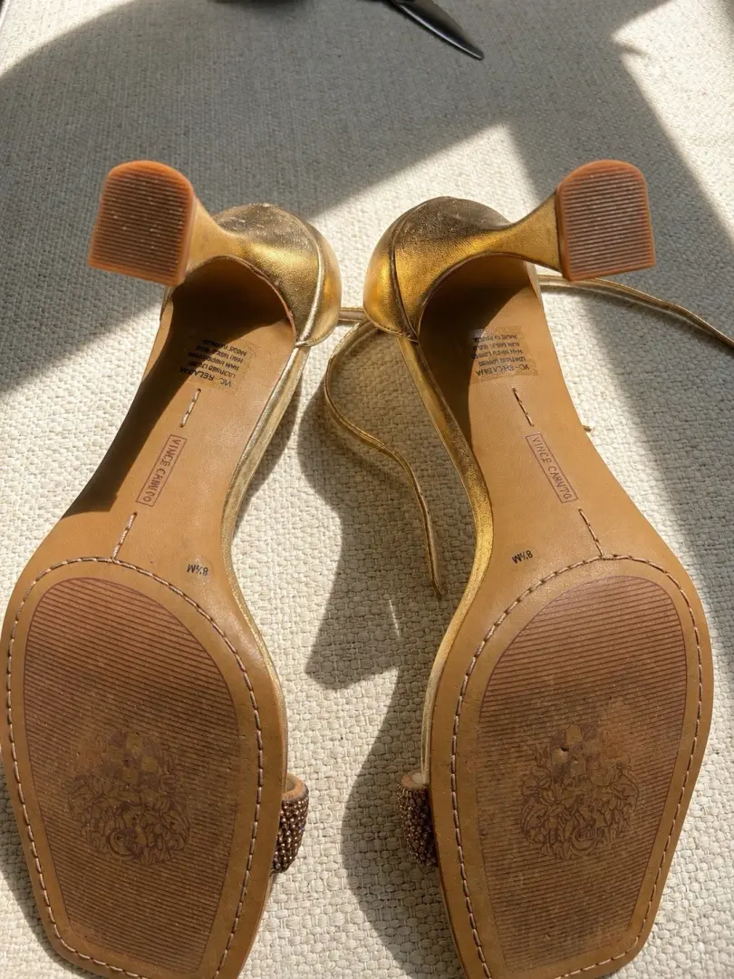 Vince Camuto 金色水钻高跟鞋绑带凉鞋金属色 Glam 尺码 8.5M-