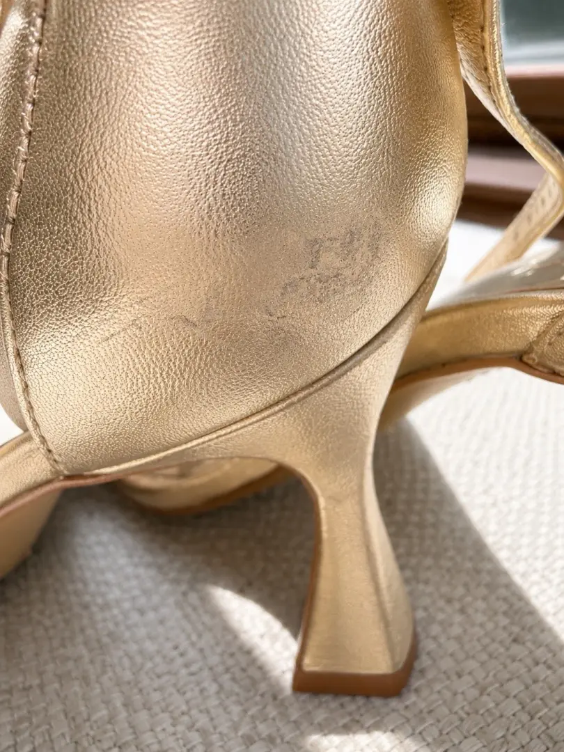 Vince Camuto 金色水钻高跟鞋绑带凉鞋金属色 Glam 尺码 8.5M-