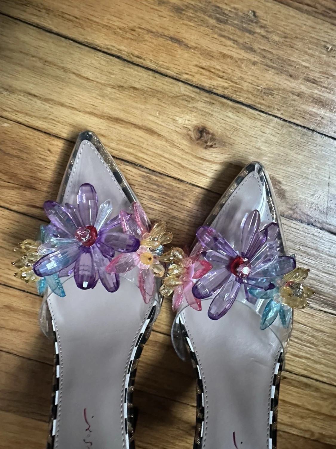 Betsey Johnson 花卉尖头露西鞋跟 尺寸:9.5-