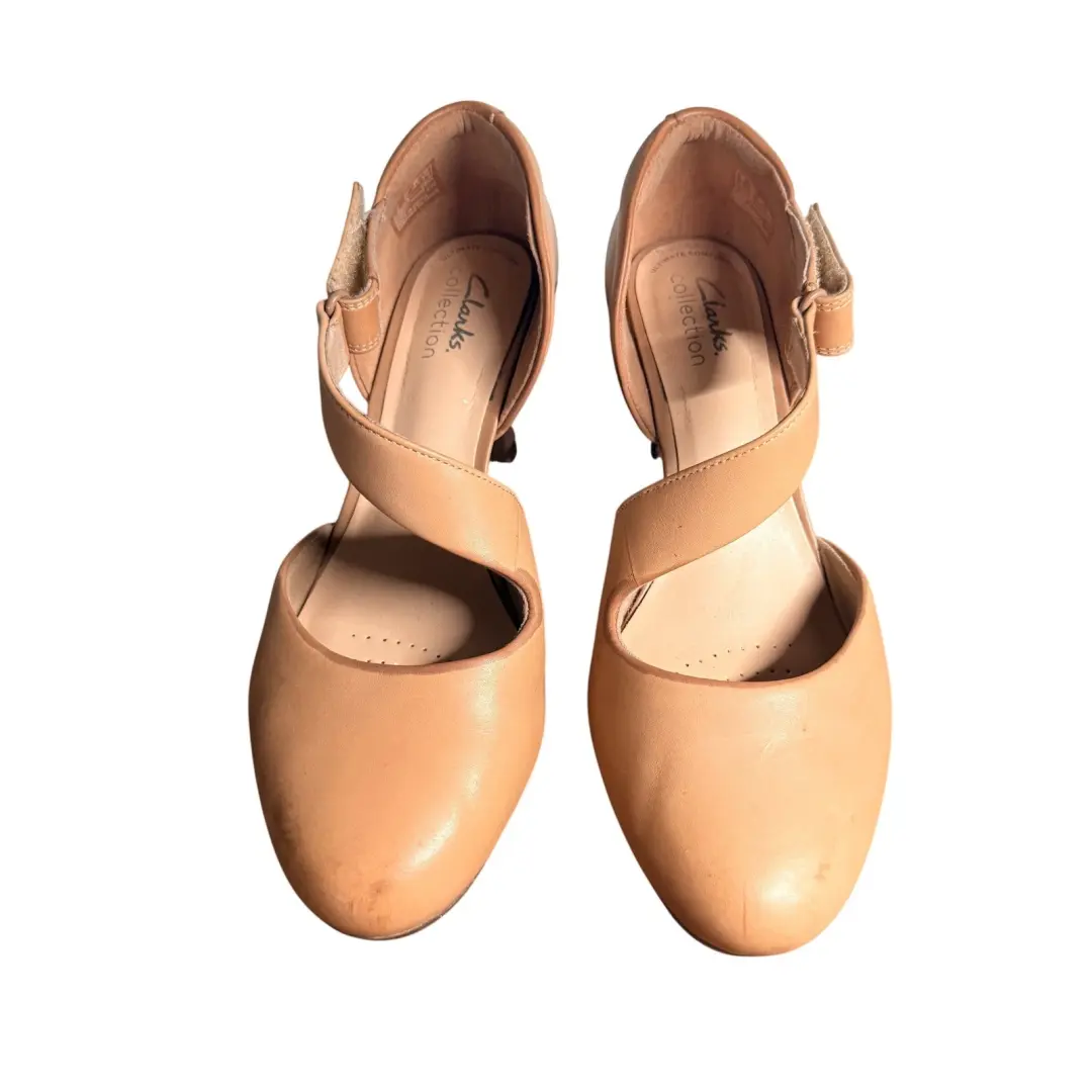 Clarks Collection 女式棕褐色皮革交叉带粗跟玛丽珍鞋-