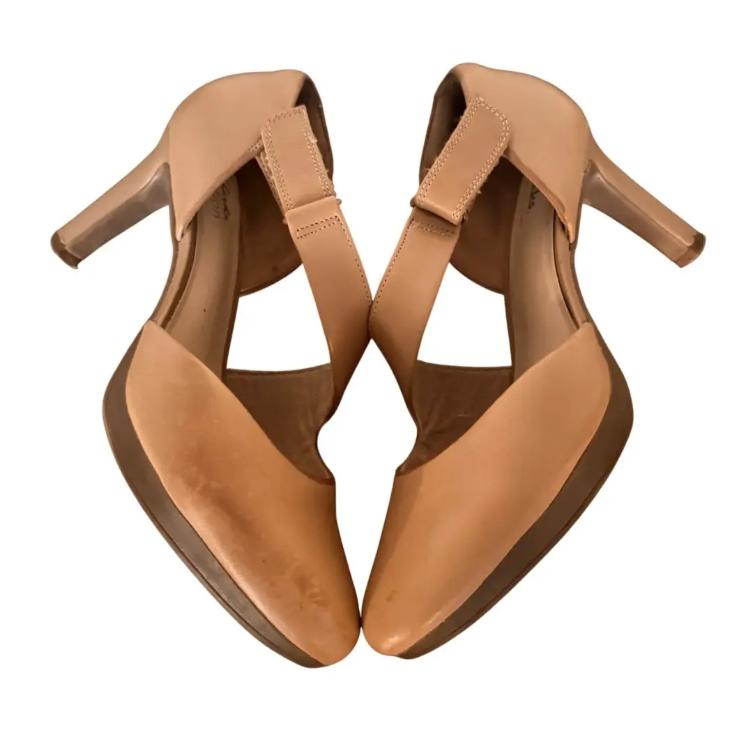 Clarks Collection 女式棕褐色皮革交叉带粗跟玛丽珍鞋-