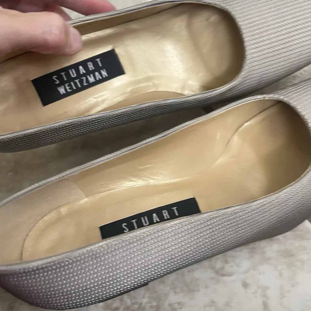 Stuart Weitzman 女式缎面方头高跟鞋高跟鞋灰色 8B 码二手 2x-