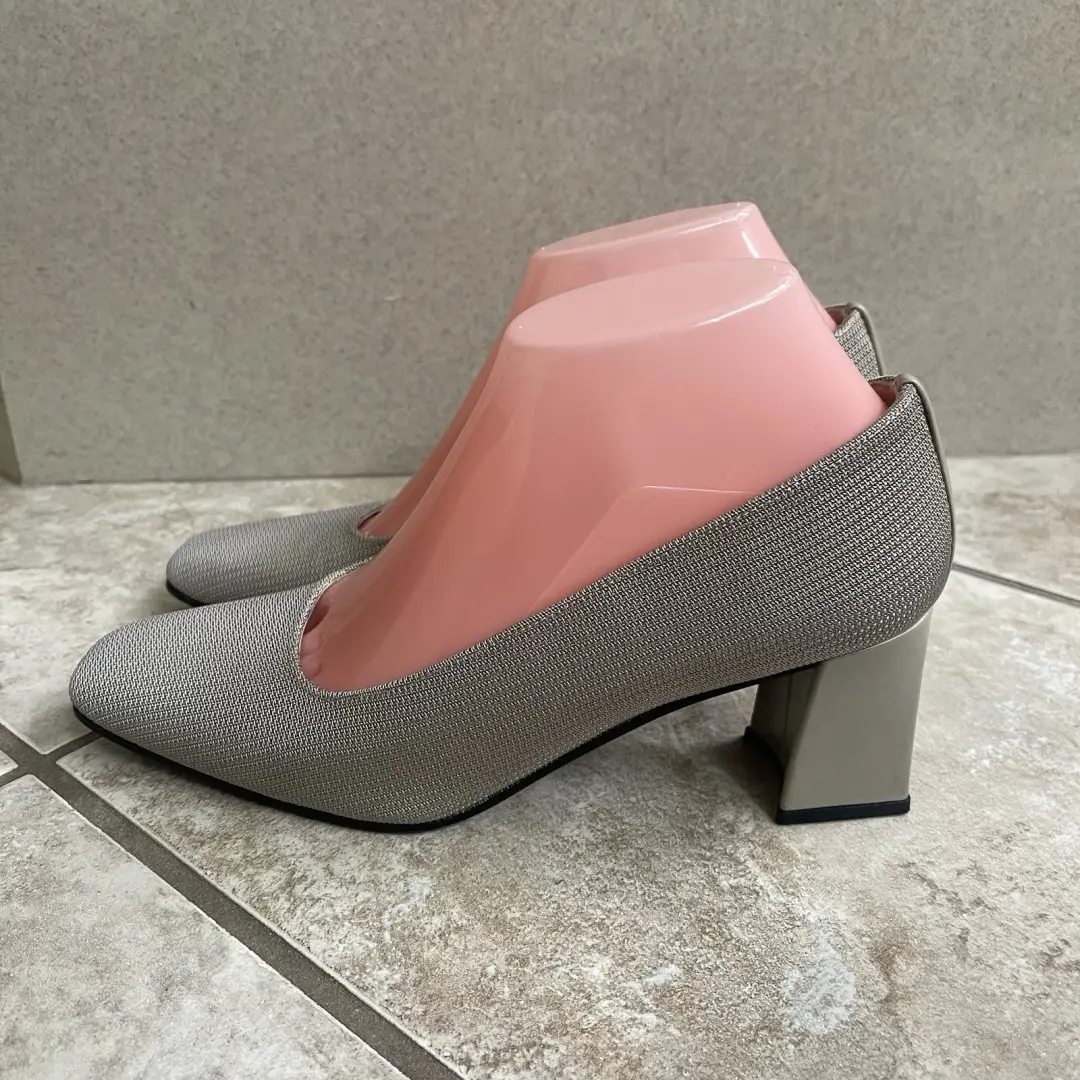 Stuart Weitzman 女式缎面方头高跟鞋高跟鞋灰色 8B 码二手 2x-