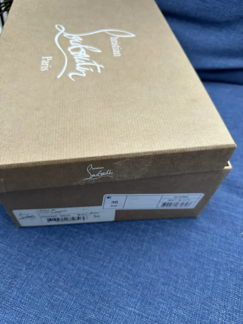 Louboutin Iriza 泵 • 100 毫米 • 36 码 • 黑色专利-