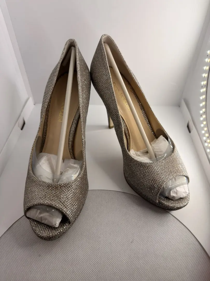 MAKE BEST OFFER | Enzo Angiolini Eademario 金色闪光露趾高跟鞋 8 码-