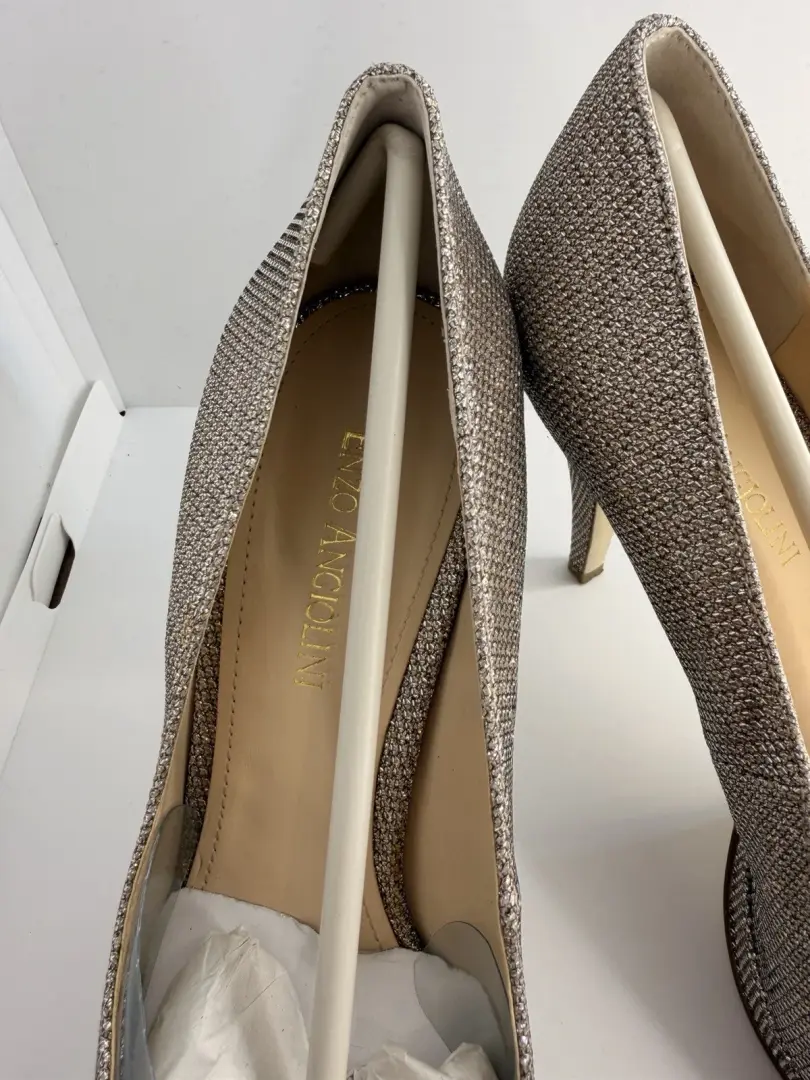 MAKE BEST OFFER | Enzo Angiolini Eademario 金色闪光露趾高跟鞋 8 码-