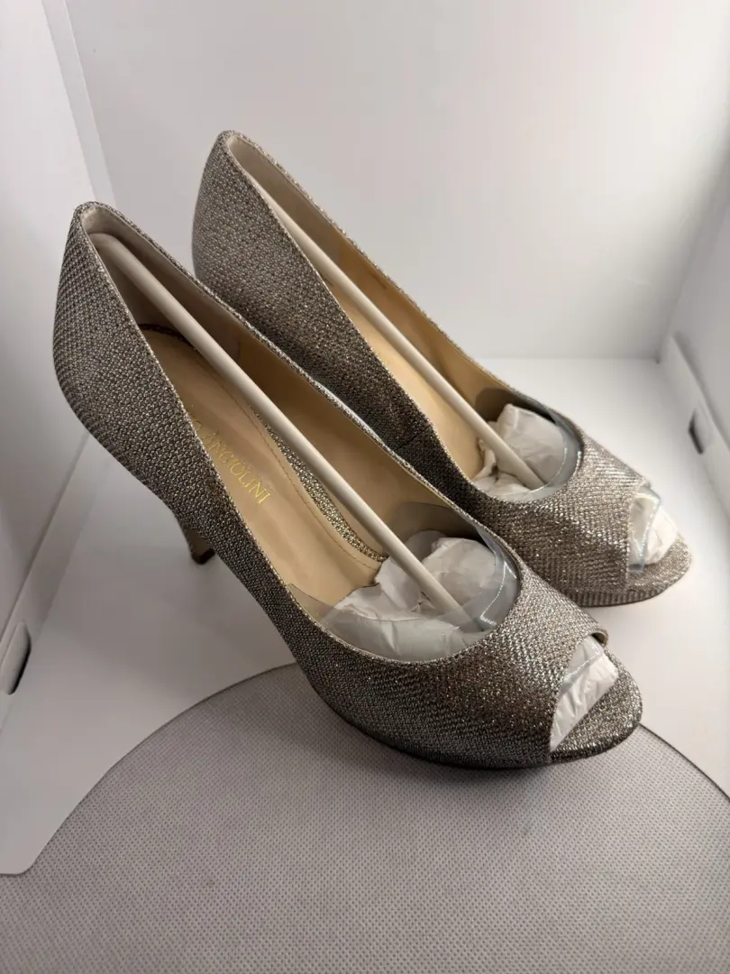MAKE BEST OFFER | Enzo Angiolini Eademario 金色闪光露趾高跟鞋 8 码-