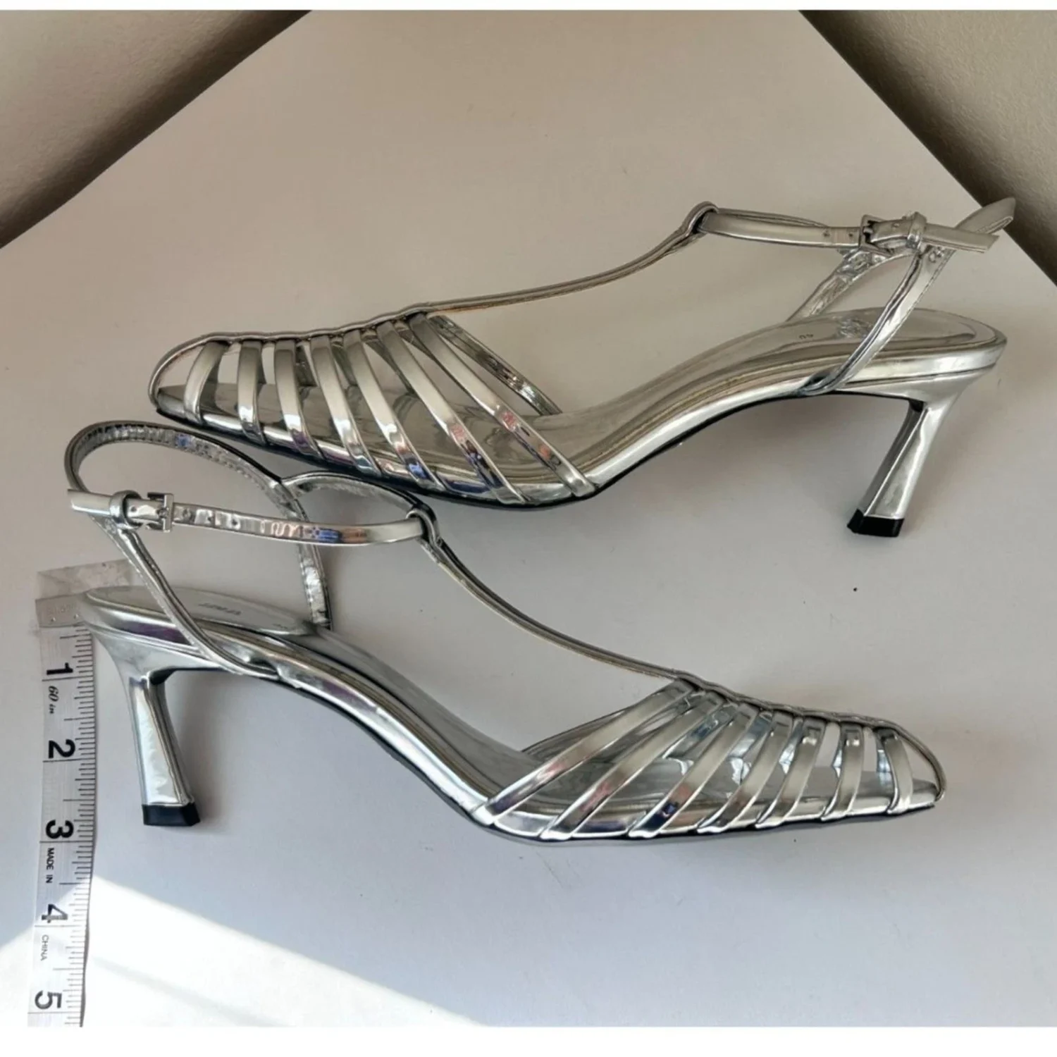 ZARA 银色金属绑带笼小猫高跟鞋凉鞋-