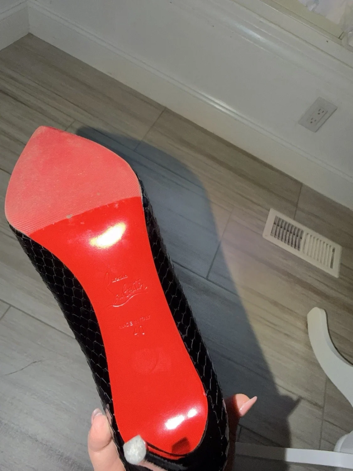 Christian Louboutin 黑色高跟鞋 40 码-