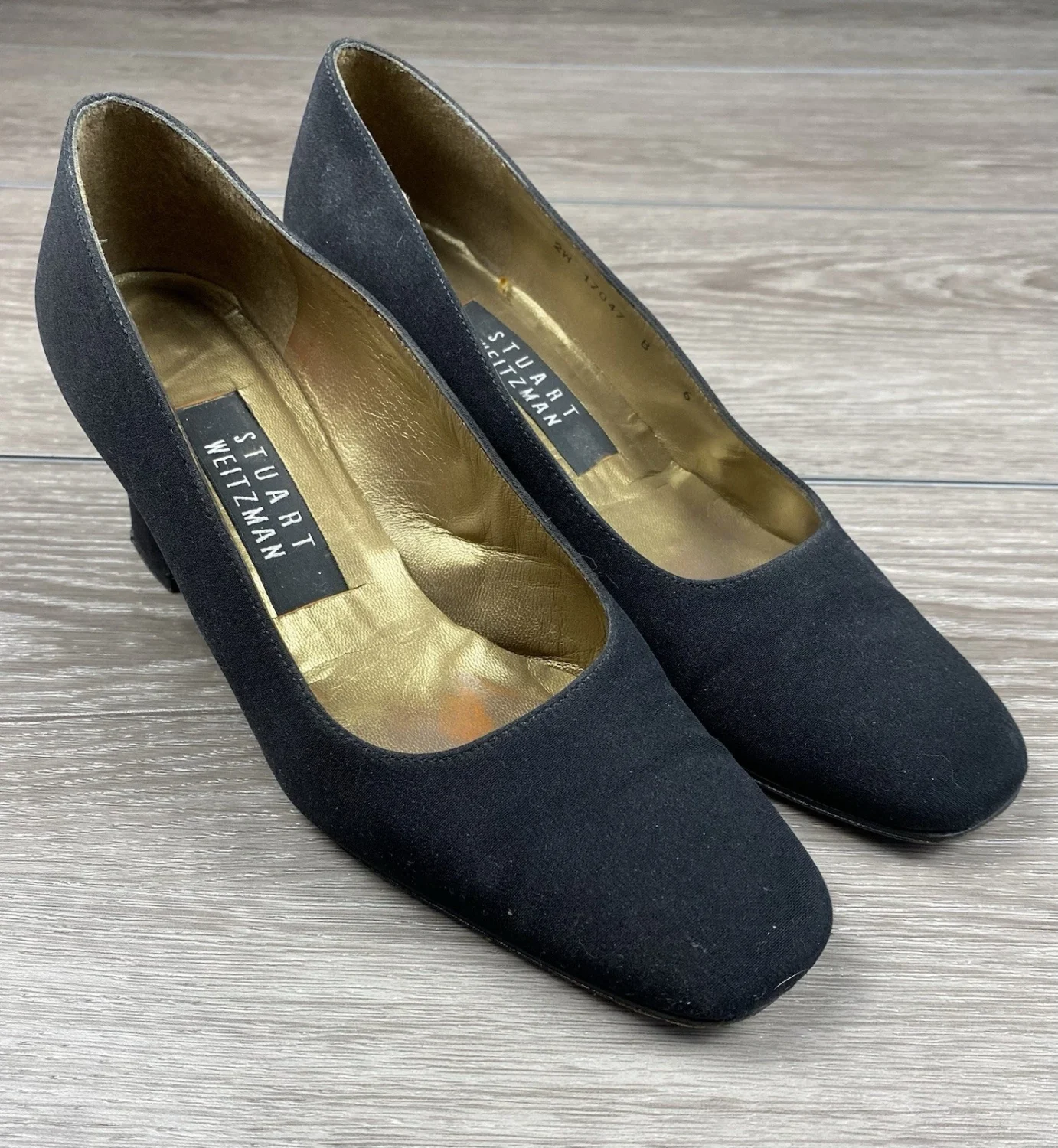 Stuart Weitzman 女式中帮方头高跟鞋黑色 6 B 码-