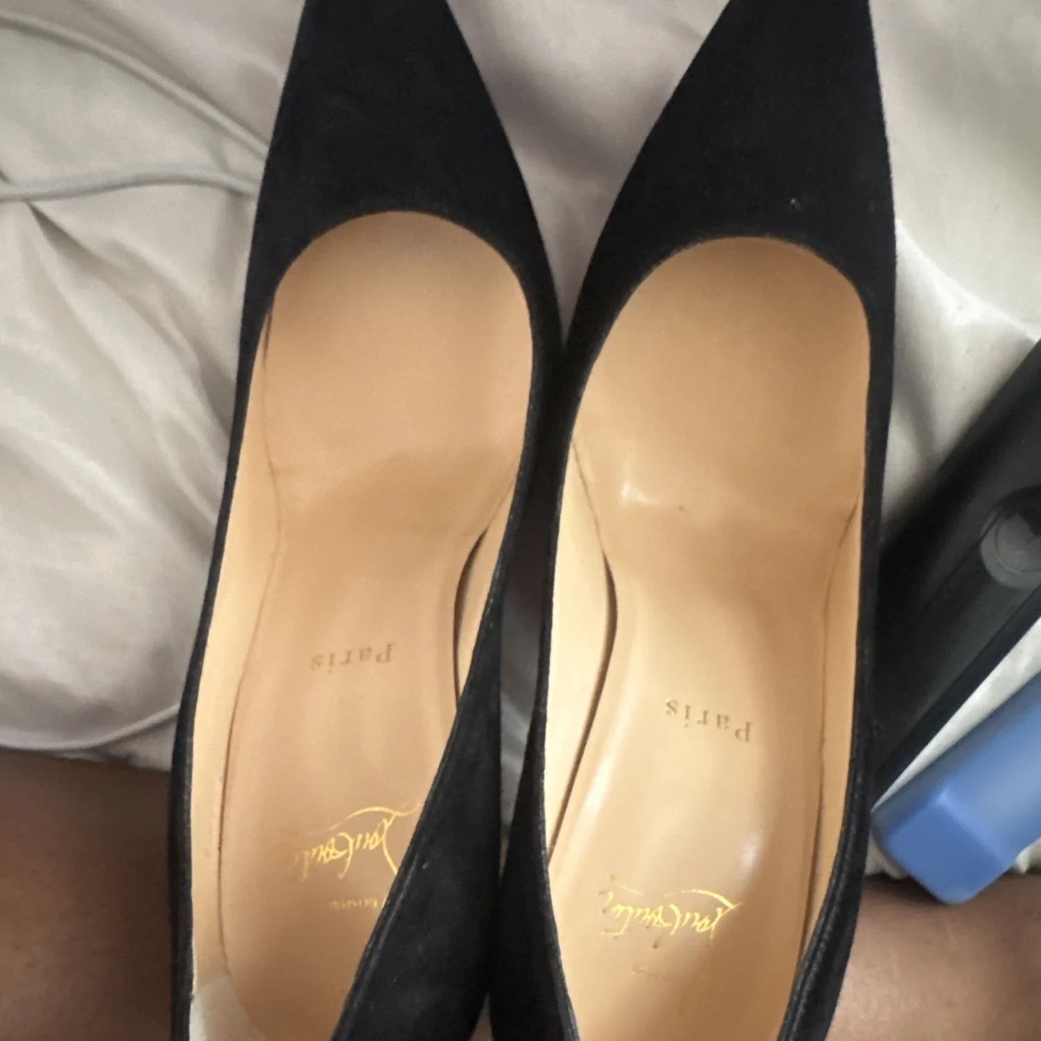 Christian Louboutin 黑色麂皮绒尖头细高跟鞋懒人鞋 EU 39-
