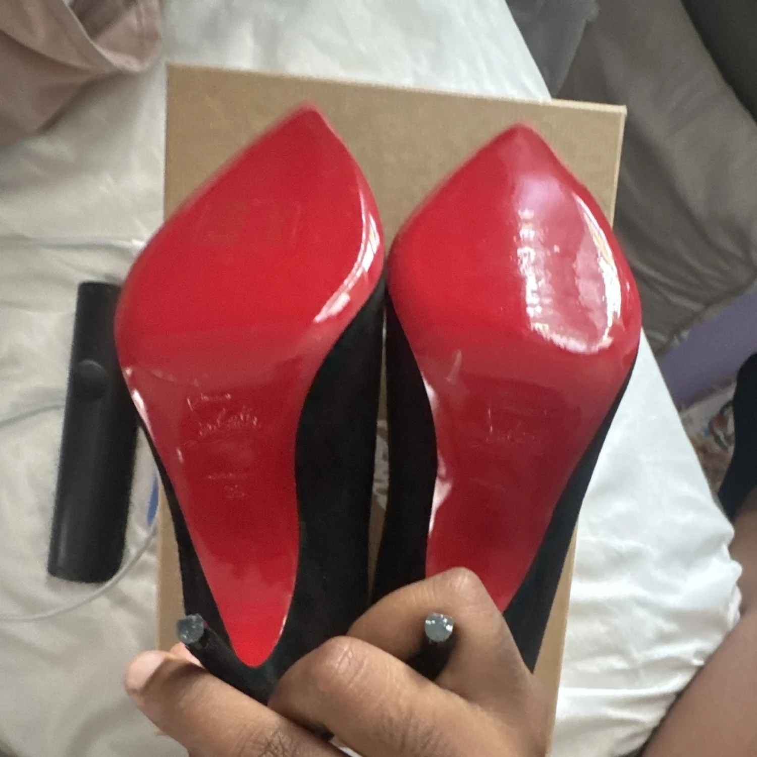 Christian Louboutin 黑色麂皮绒尖头细高跟鞋懒人鞋 EU 39-