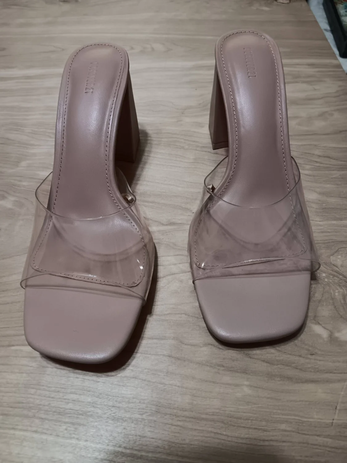 Forever 21透明高跟鞋-