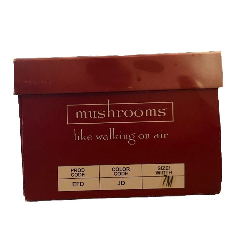 Mushrooms 舒适鞋 米色 Mary Jane 低跟高跟鞋 尺寸 7M 二手状况完好 盒子-