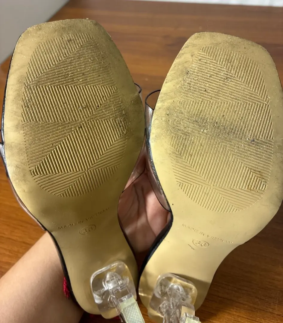 Saint Laurent 女式透明 PVC 和黑色漆皮穆勒鞋 YSL 高跟鞋尺寸-