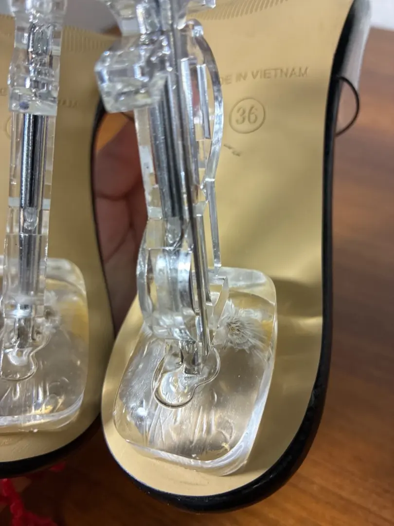 Saint Laurent 女式透明 PVC 和黑色漆皮穆勒鞋 YSL 高跟鞋尺寸-