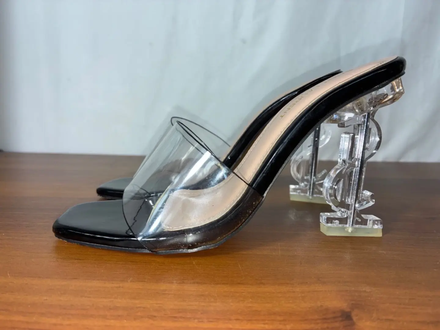 Saint Laurent 女式透明 PVC 和黑色漆皮穆勒鞋 YSL 高跟鞋尺寸-