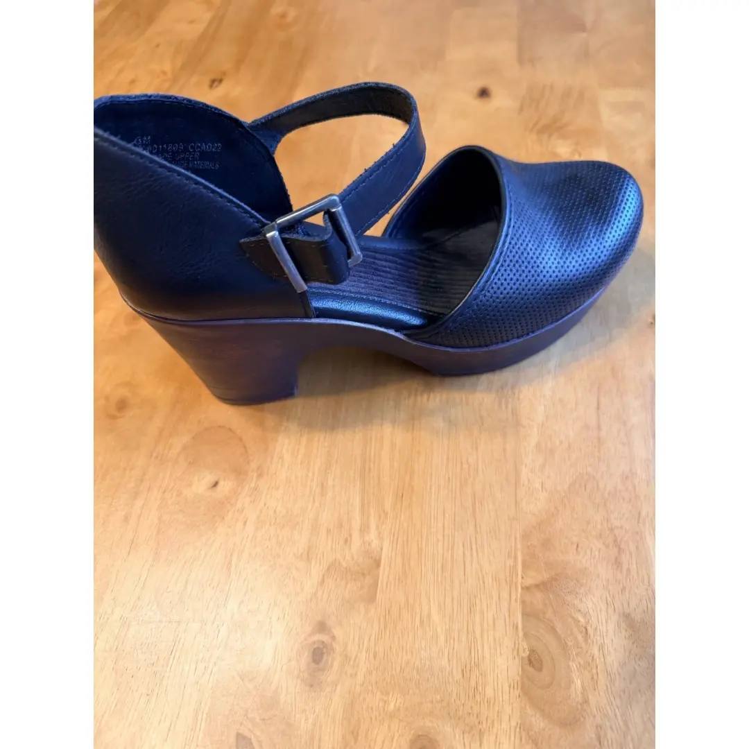 B.O.C Born 黑色穿孔皮革 Mary Jane Clog 厚底高跟鞋女式 6 码-