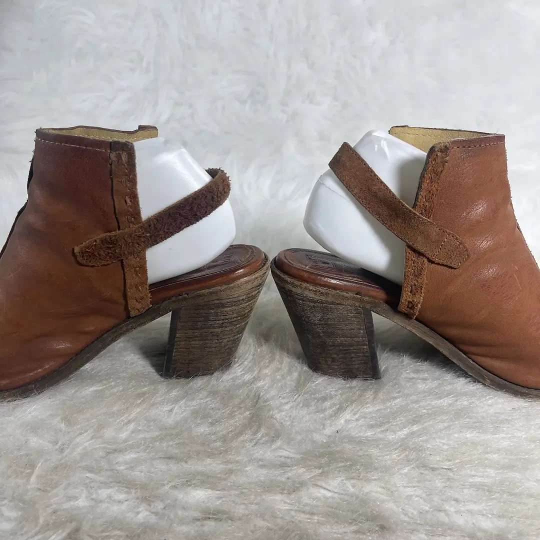 FRYE 9B 棕色皮革露趾露背短靴高跟鞋西波西米亚墨西哥-