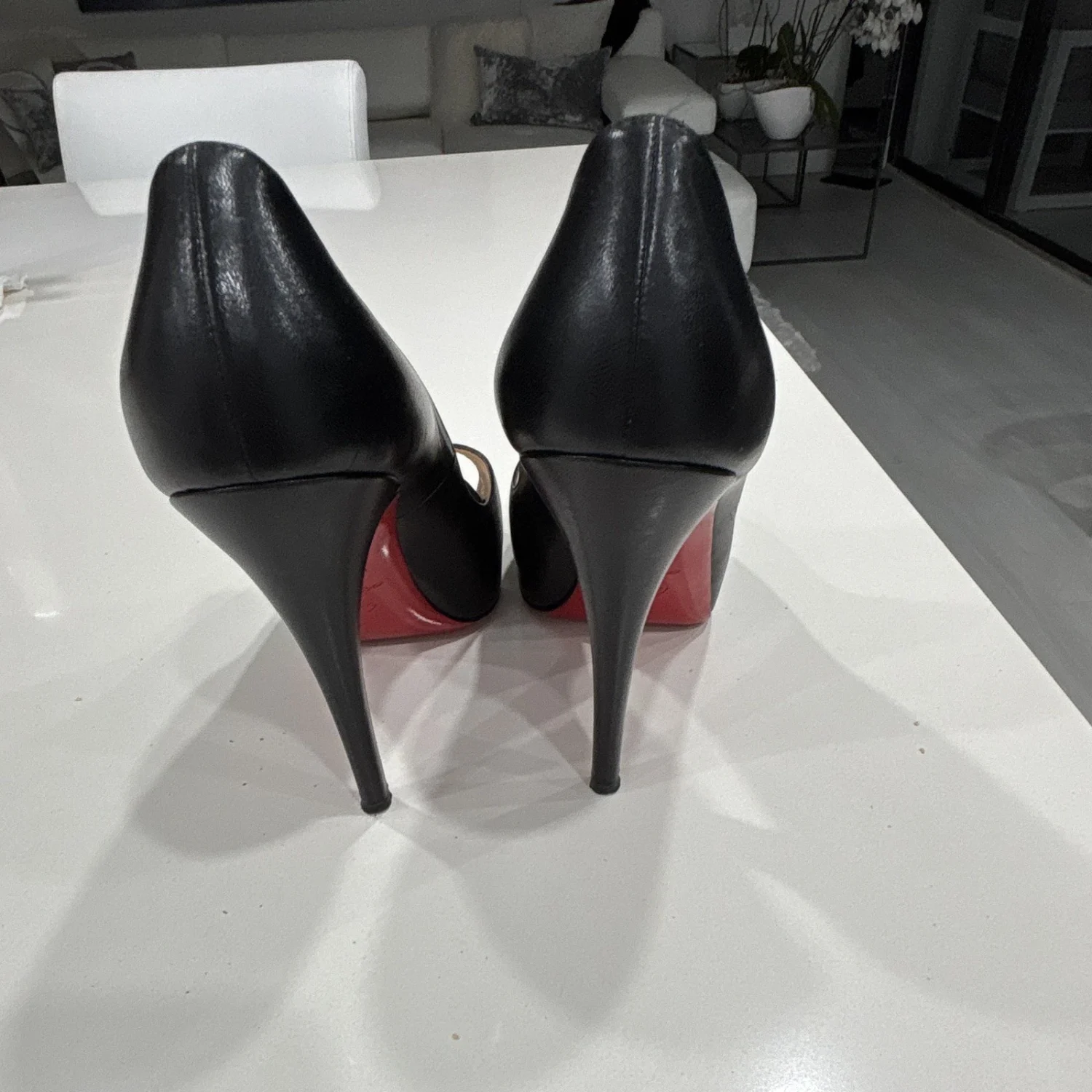 Christian Louboutin 黑色皮革露趾高跟鞋正品 120 毫米 39.5-