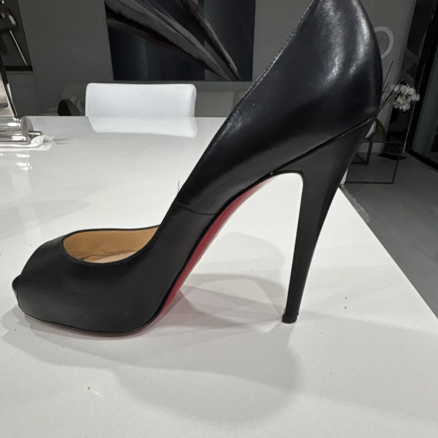 Christian Louboutin 黑色皮革露趾高跟鞋正品 120 毫米 39.5-