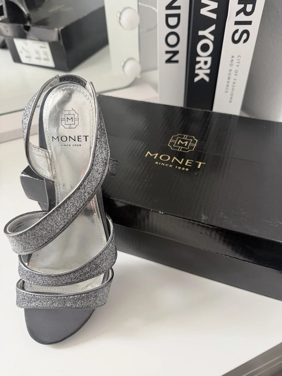 Monet Pewter 闪耀绑带露趾露跟高跟鞋女式 6 M (B)-