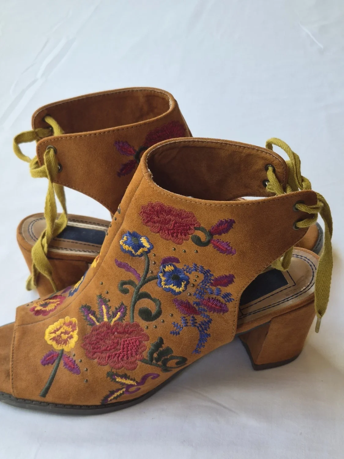 Matisse 棕色花卉刺绣系带露跟露趾 10-
