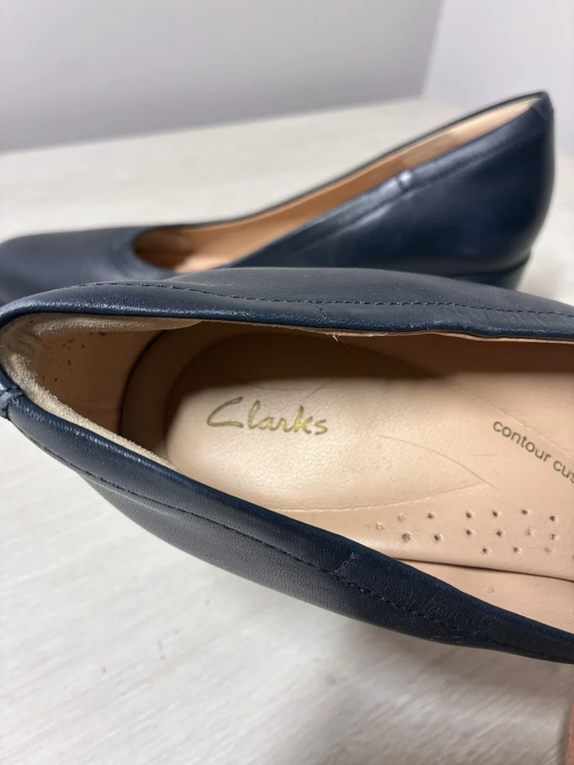 Clarks Freva 55 海军蓝皮革方跟高跟鞋女式 8.5 码宽办公室-