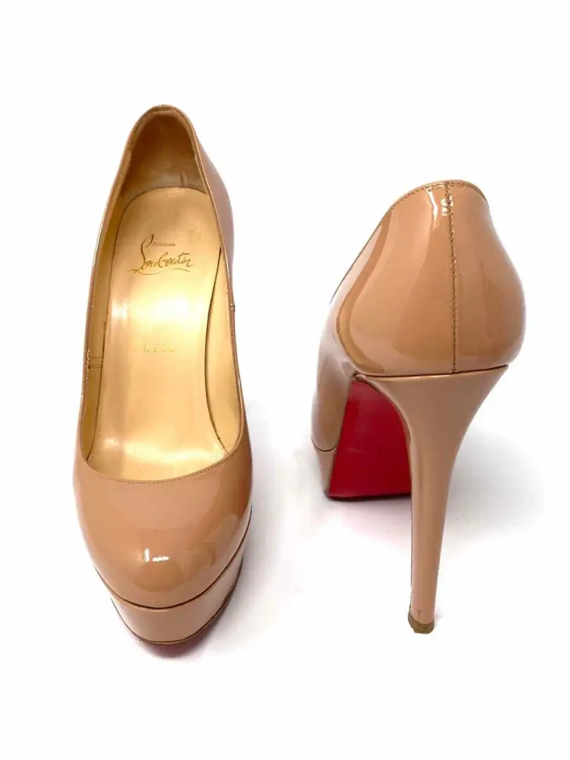 Christian Louboutin 女式米色 37/6.5 码细高跟鞋漆皮高跟鞋-