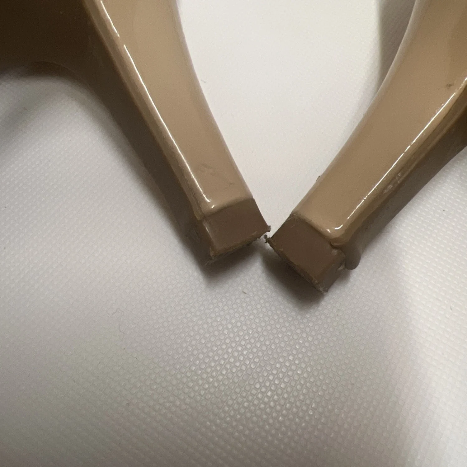 Manhattan Collection Andi Pump 舒适鞋 米色 尺码 6 3 英寸 高跟鞋-
