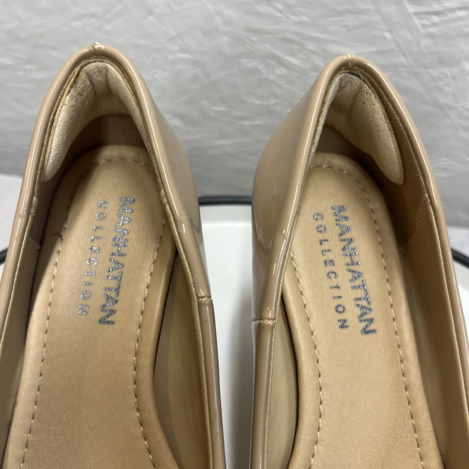 Manhattan Collection Andi Pump 舒适鞋 米色 尺码 6 3 英寸 高跟鞋-
