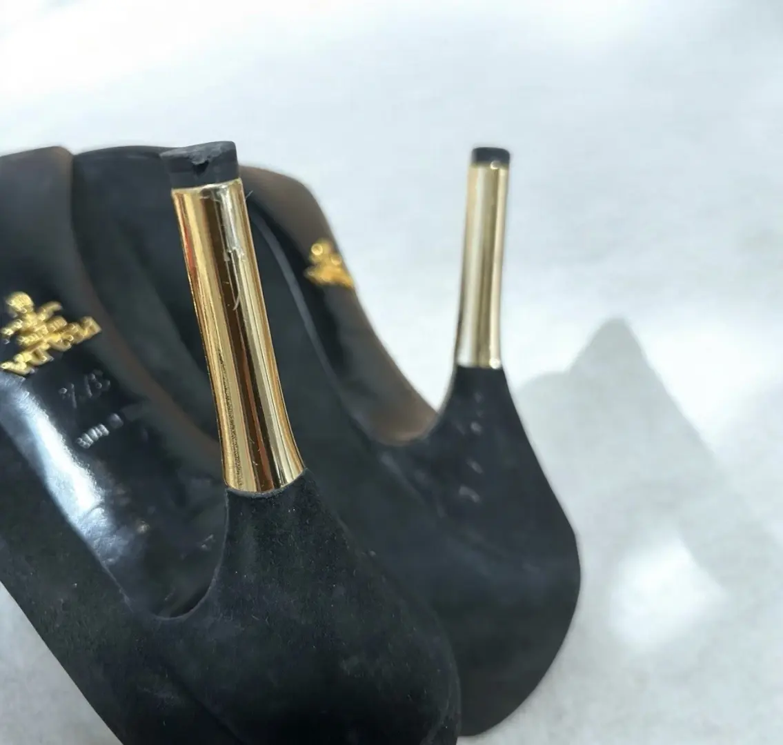 Prada 黑色麂皮绒金属高跟鞋 37.5 码 EU 带盒防尘袋卡-