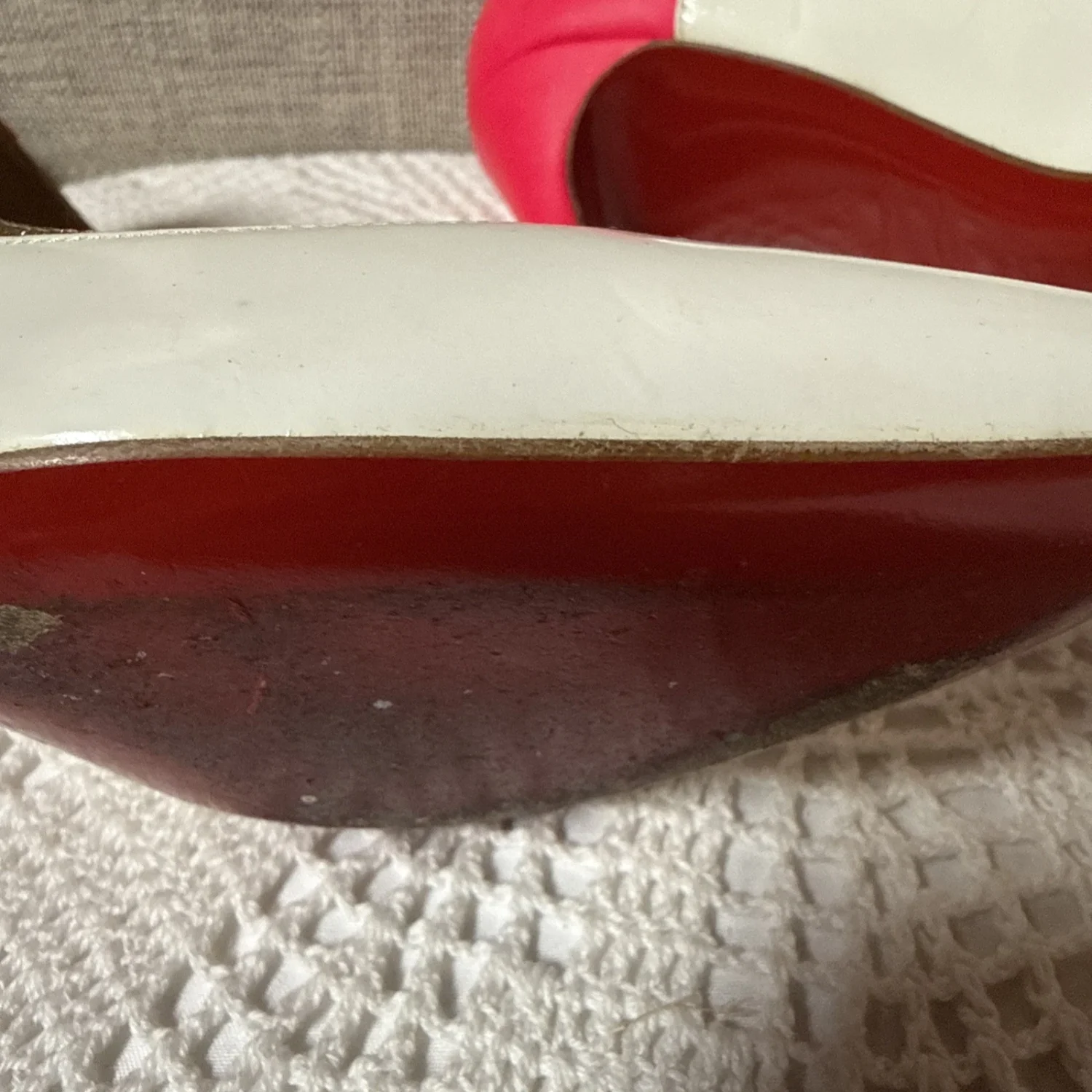Christian Louboutin女式细跟高跟鞋欧盟37/美国7号-