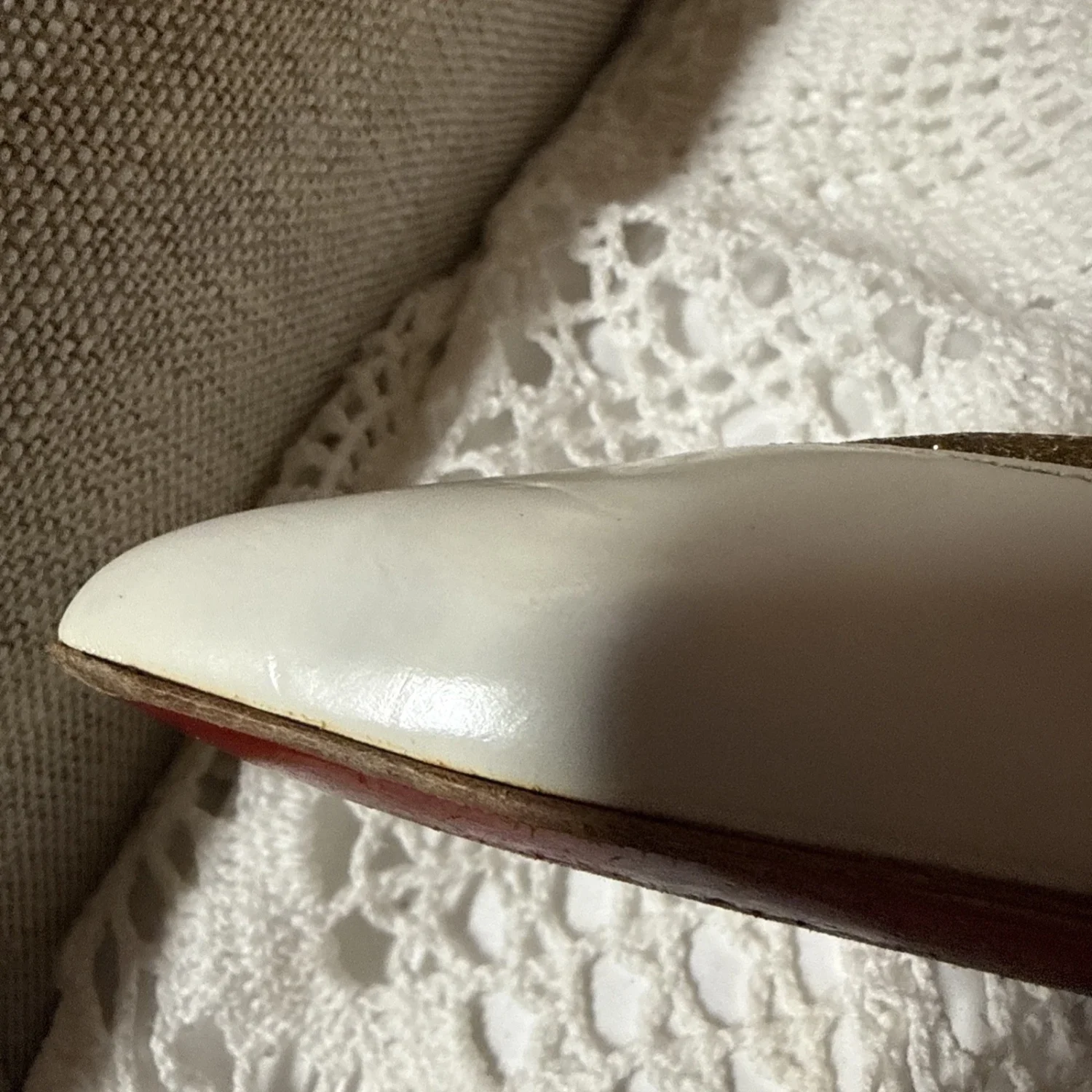 Christian Louboutin女式细跟高跟鞋欧盟37/美国7号-
