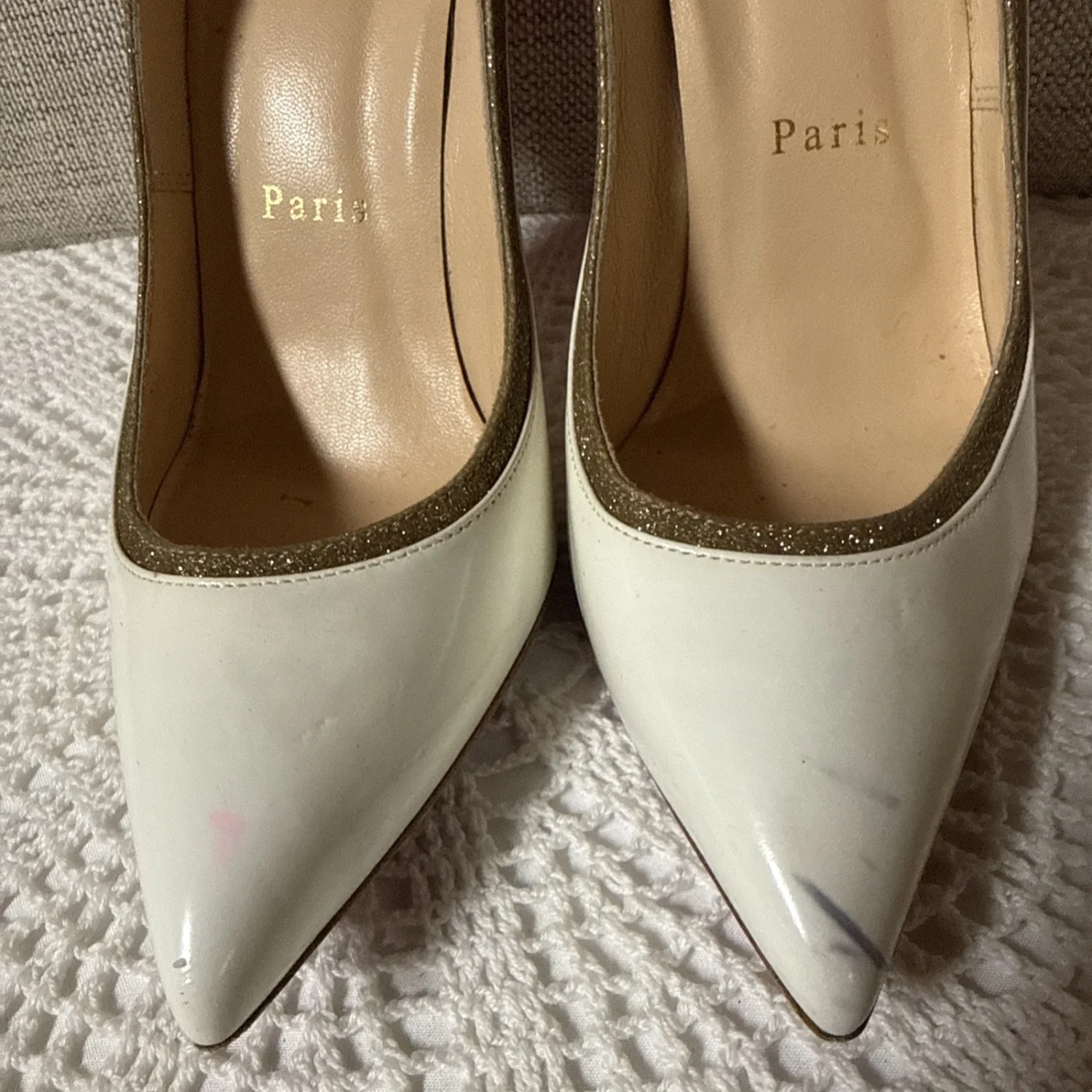 Christian Louboutin女式细跟高跟鞋欧盟37/美国7号-