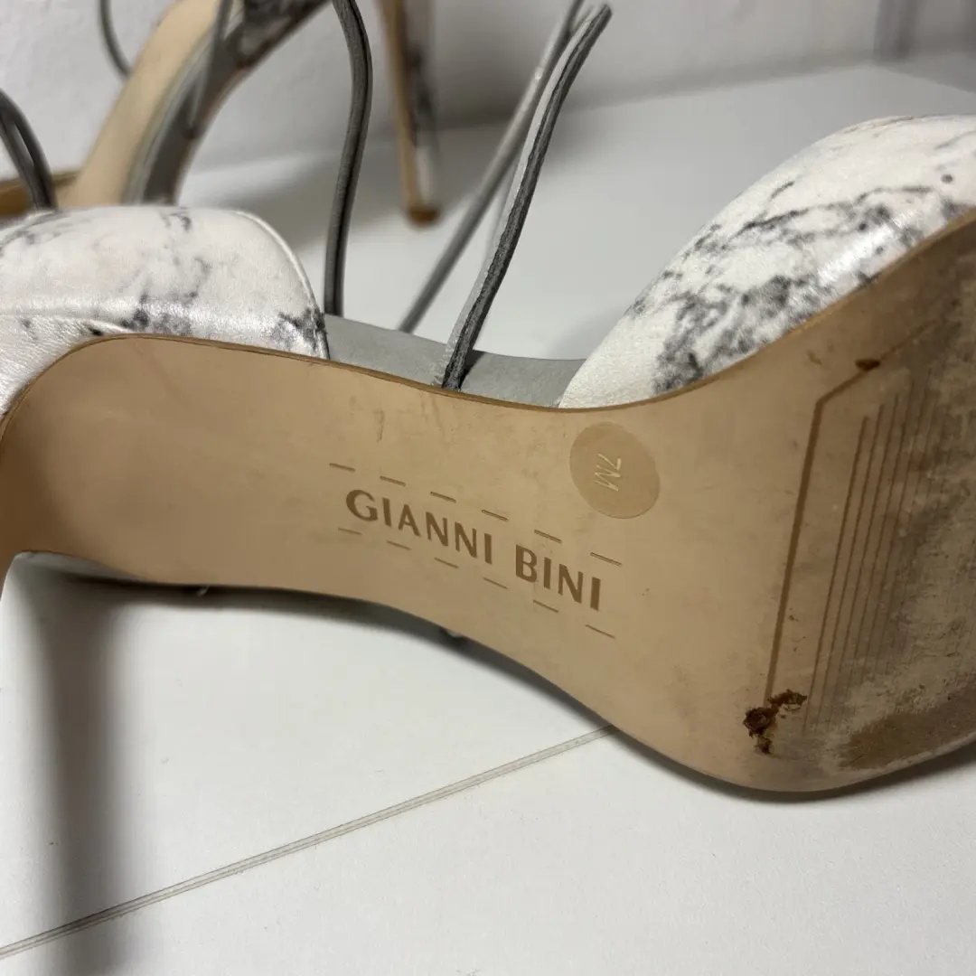 Giani Bini 女式 7 码角斗士高跟鞋系带新品-
