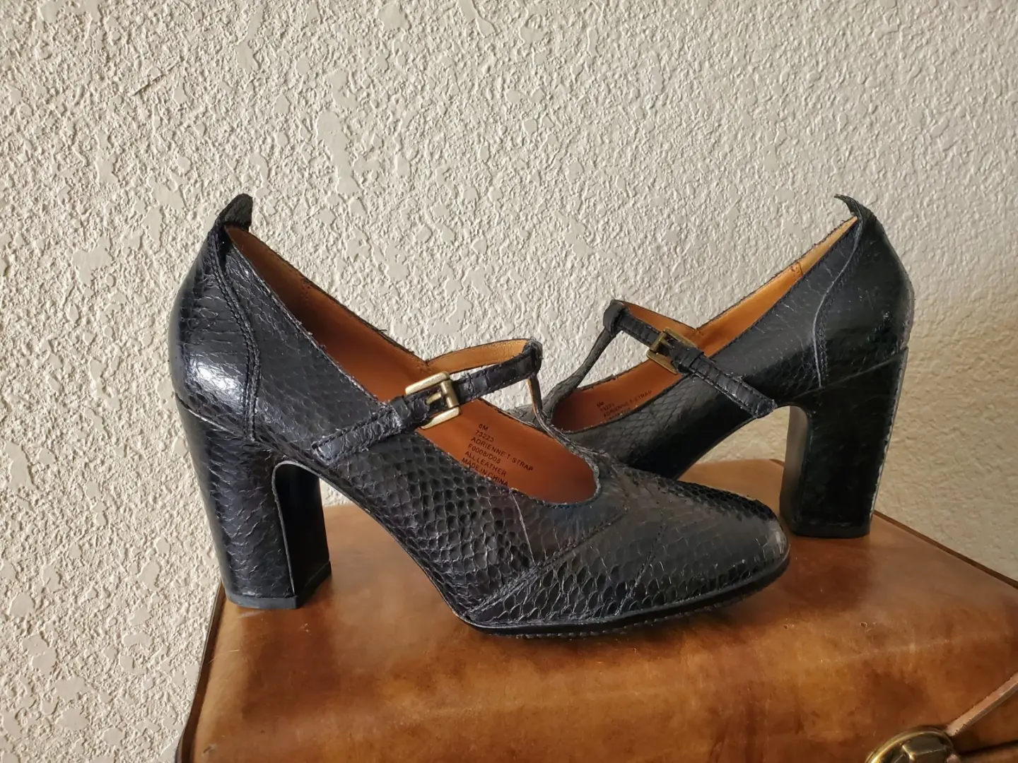 Frye 黑色皮革高跟鞋 Adrienne T 带蛇皮 Mary Jane 泵 8 码-