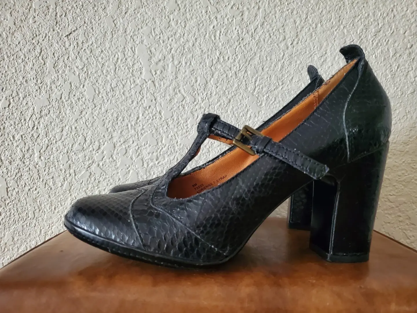 Frye 黑色皮革高跟鞋 Adrienne T 带蛇皮 Mary Jane 泵 8 码-