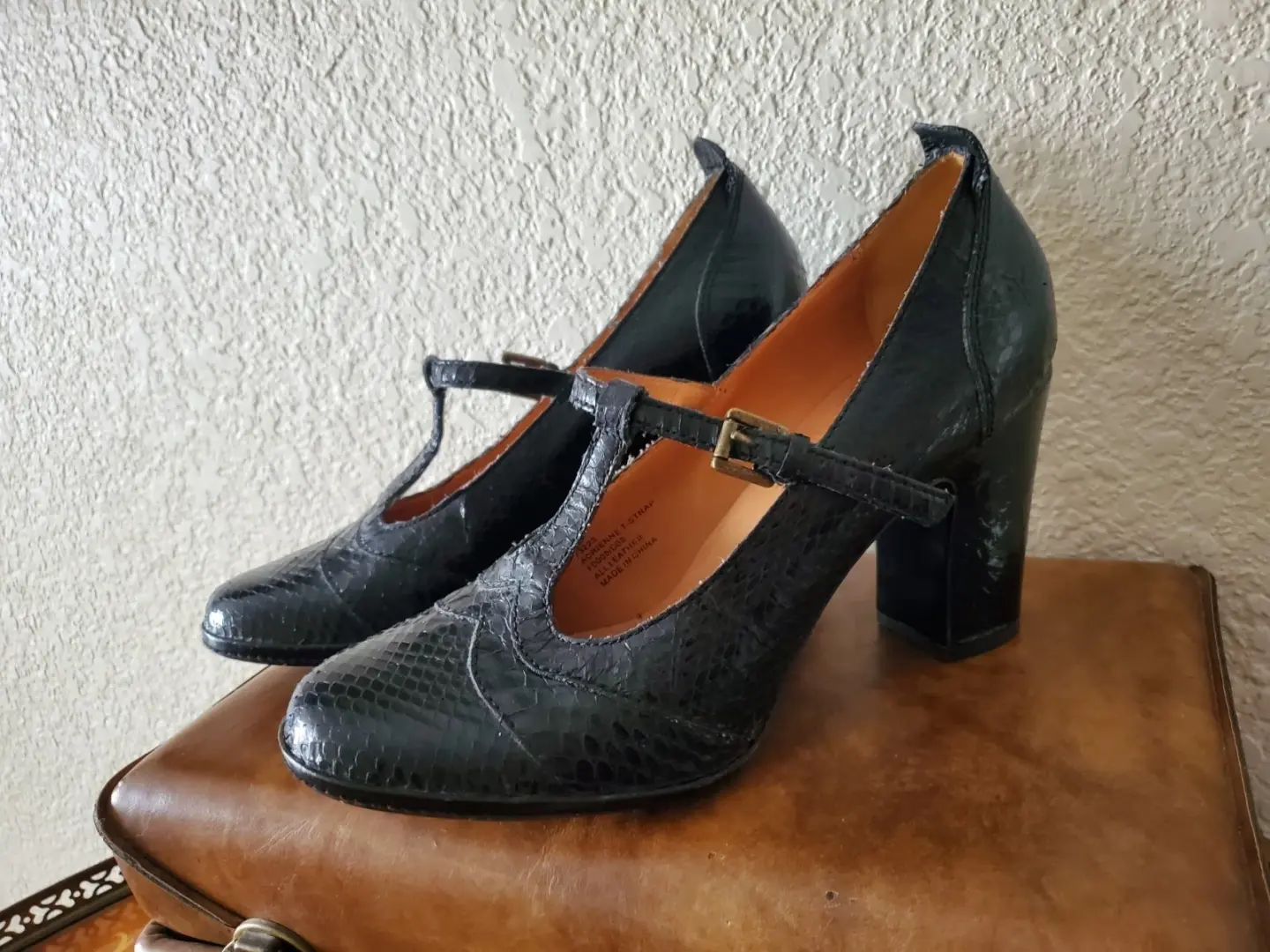 Frye 黑色皮革高跟鞋 Adrienne T 带蛇皮 Mary Jane 泵 8 码-
