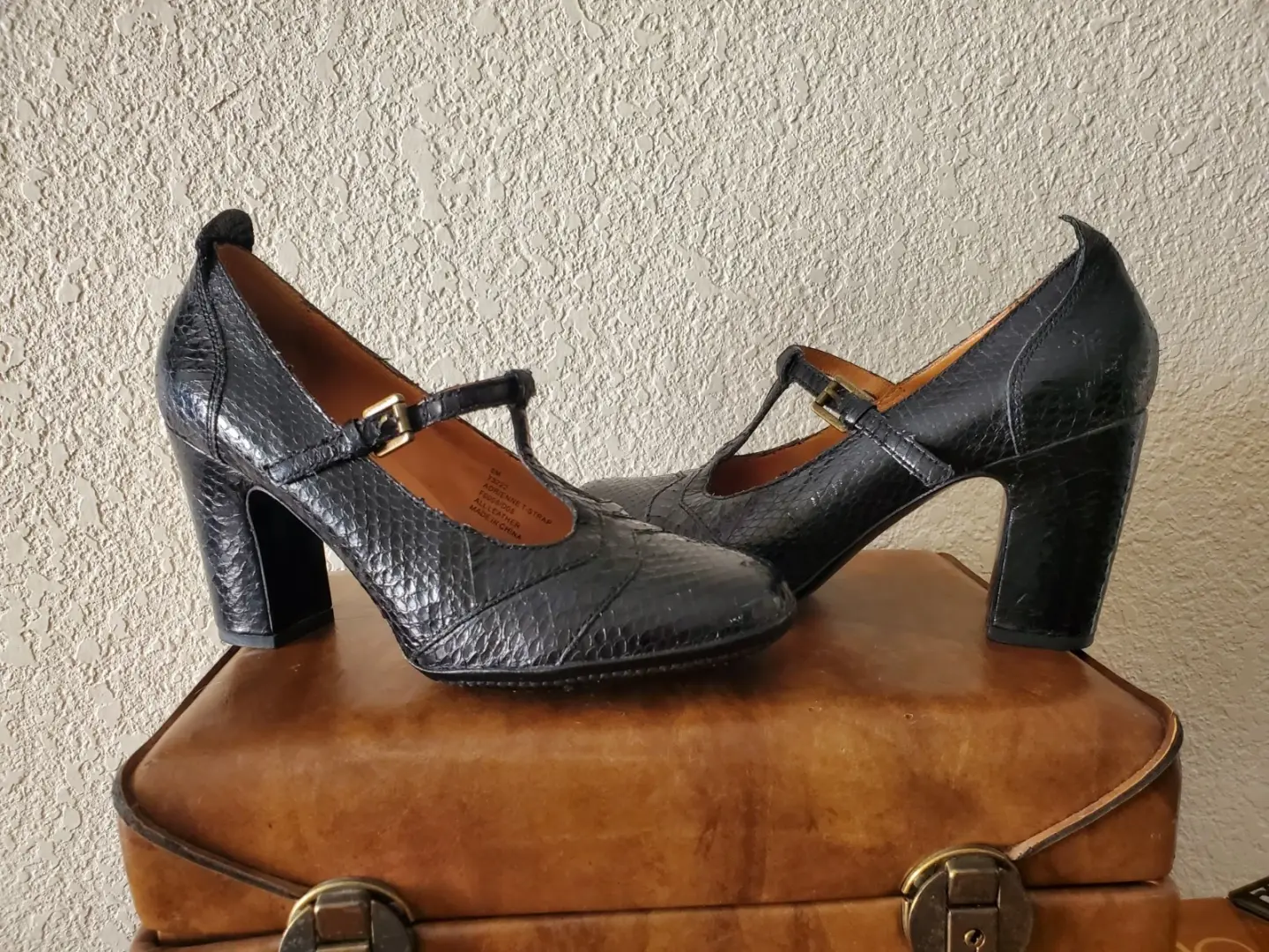 Frye 黑色皮革高跟鞋 Adrienne T 带蛇皮 Mary Jane 泵 8 码-