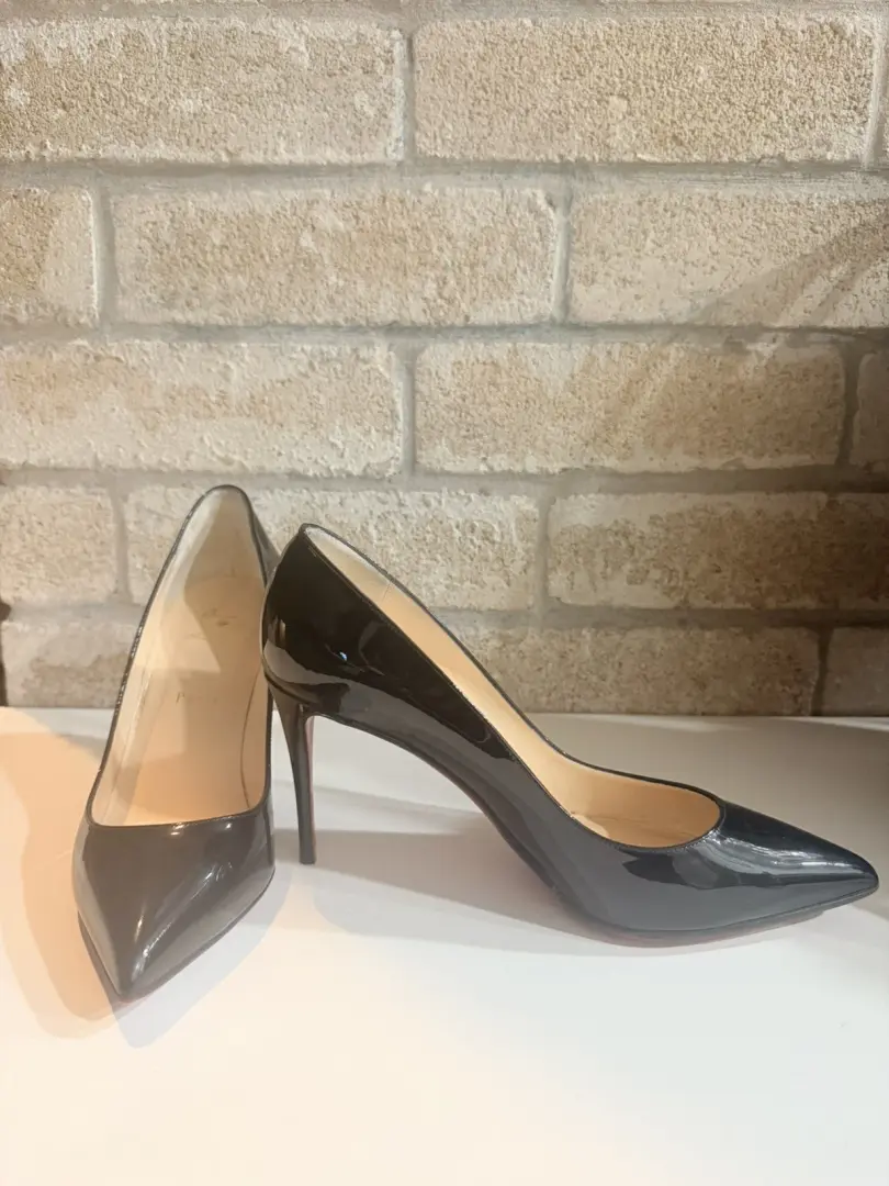 Christian Louboutin Kate 85 尖头高跟鞋黑色漆皮尺寸 39.5 美国 9.5-