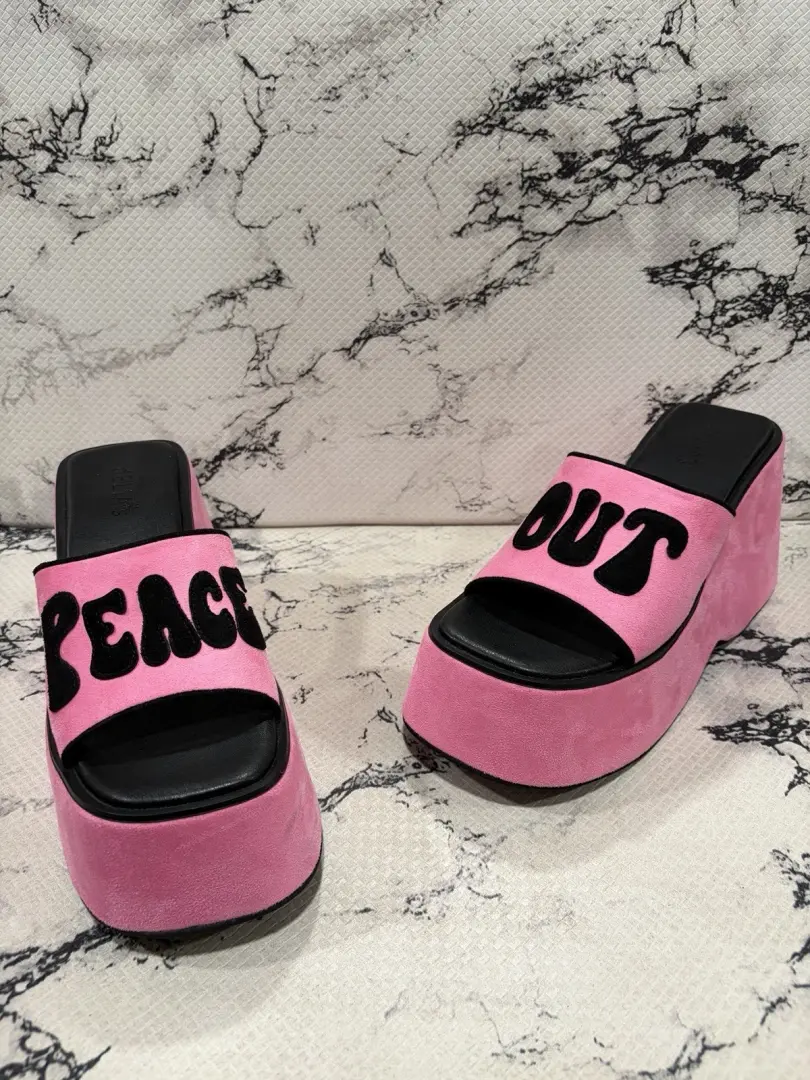 Dolls Kill Delias 厚底鞋 粉色 Peace Out Trendsetter 滑梯 尺寸 9M-