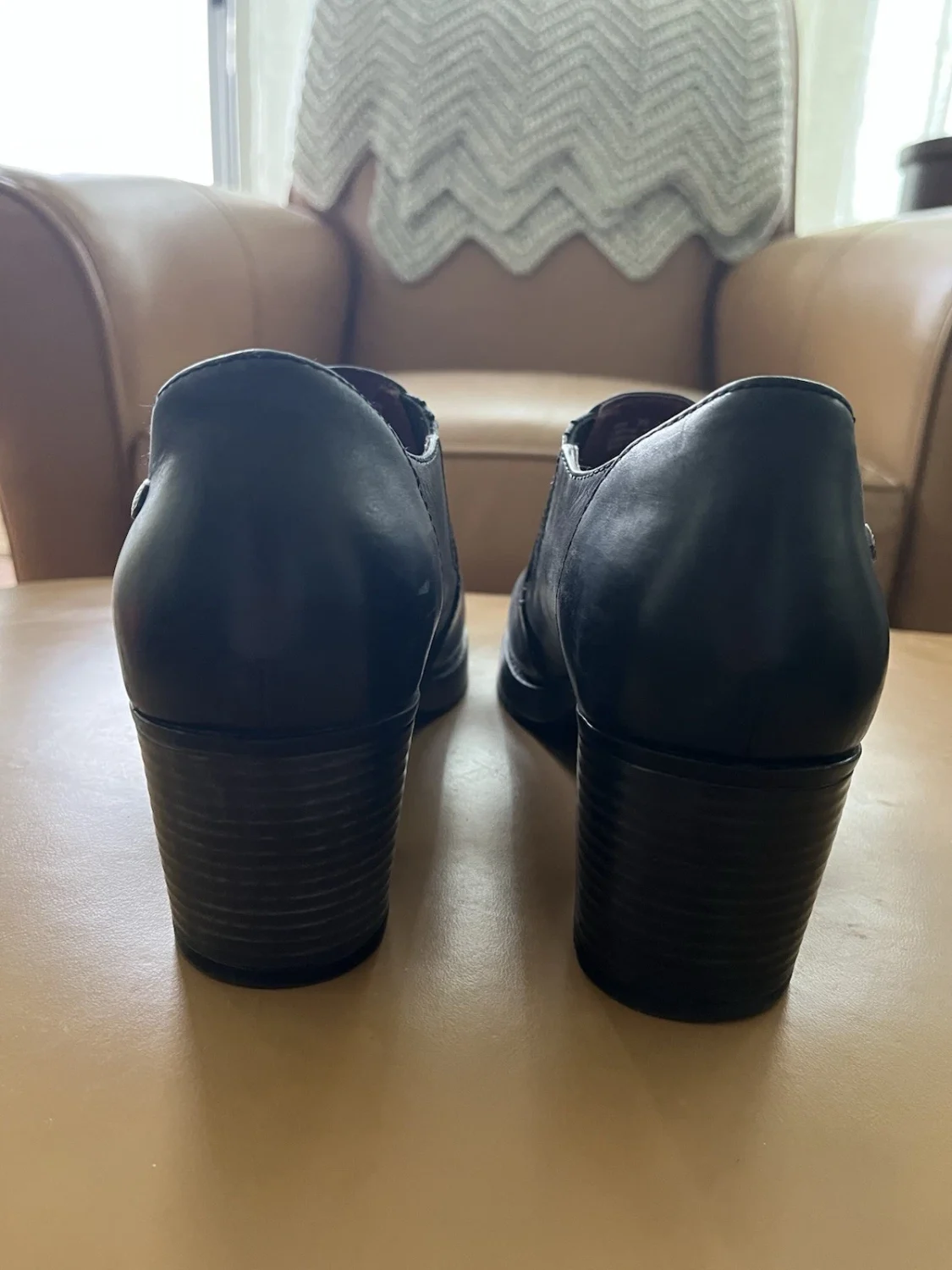 Dansko Adrienne 黑色皮革短靴 Clog 女式 8.5-9 (39) 码方跟-