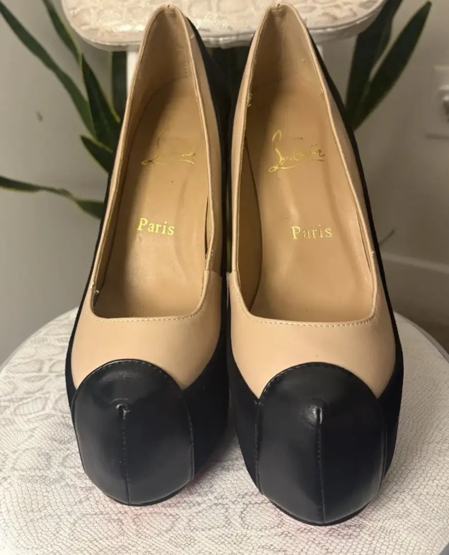 Christian Louboutin 黑色/米色帽头麂皮绒皮革高跟鞋女式 US 9-