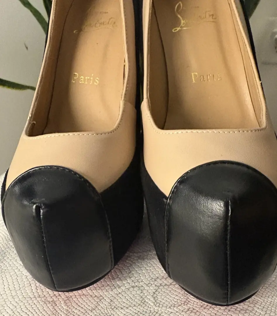 Christian Louboutin 黑色/米色帽头麂皮绒皮革高跟鞋女式 US 9-