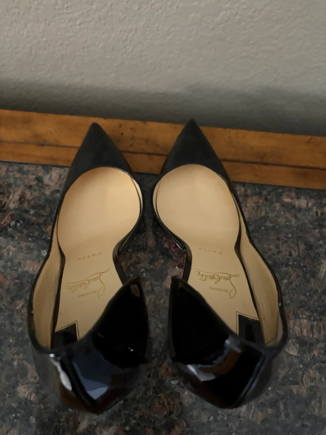 Christian Louboutin Iriza 85 毫米泵 - 黑色,美国 9 至 9.5-