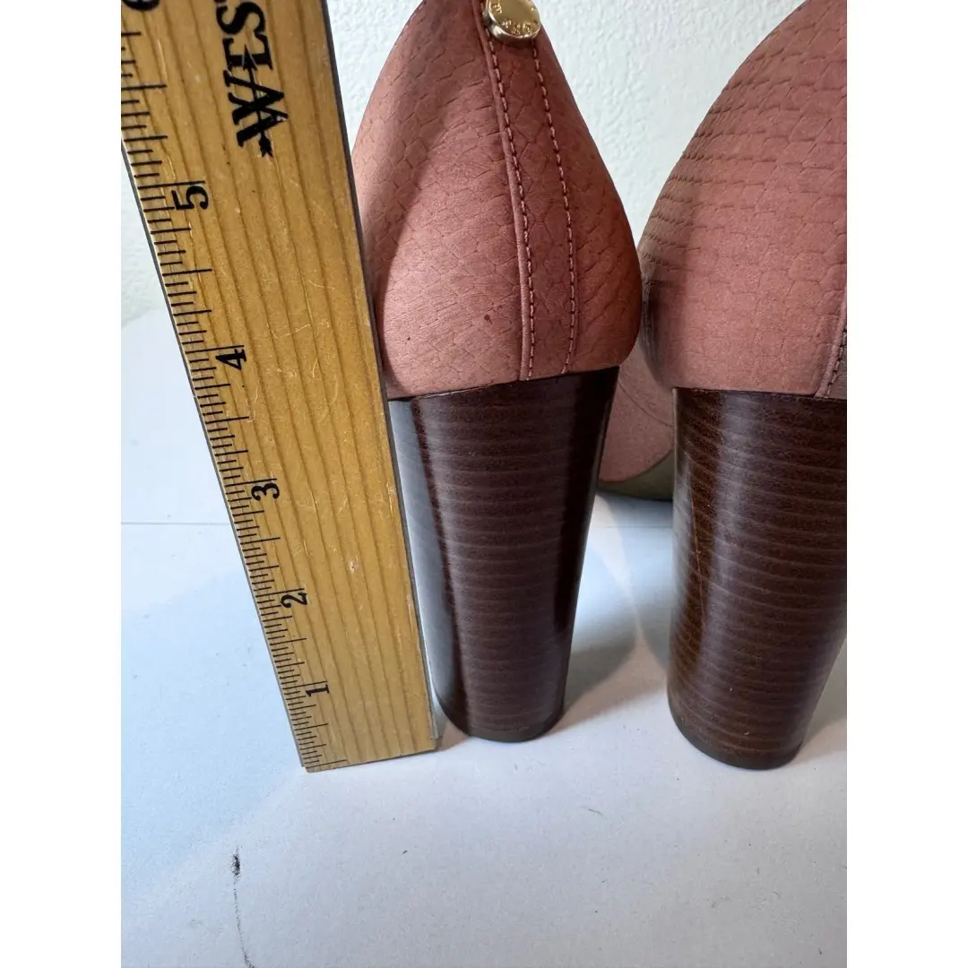Michael Kors Pumps 女式 8.5 米粉色蛇皮粗跟极简主义-