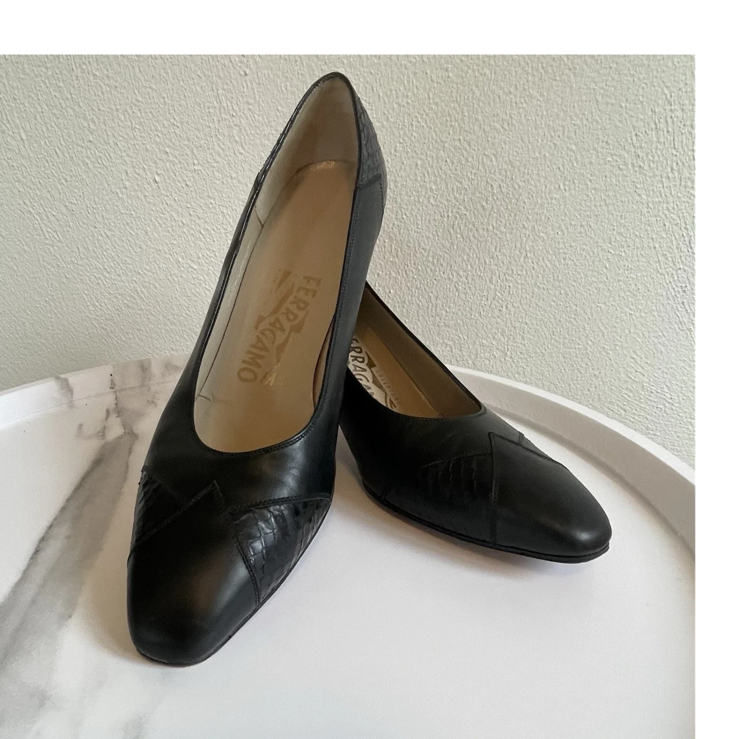 复古 Salvatore Ferragamo 黑色皮革尖头高跟鞋 8.5 码-